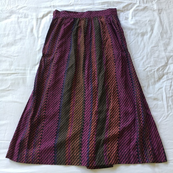 Rad Vintage Skirt - Picture 2 of 6